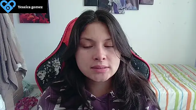 Snapshot of yessica_gomez01 chatting on July 22, 8:33 pm yessica gomez01 online show from July 22, 8:33 pm