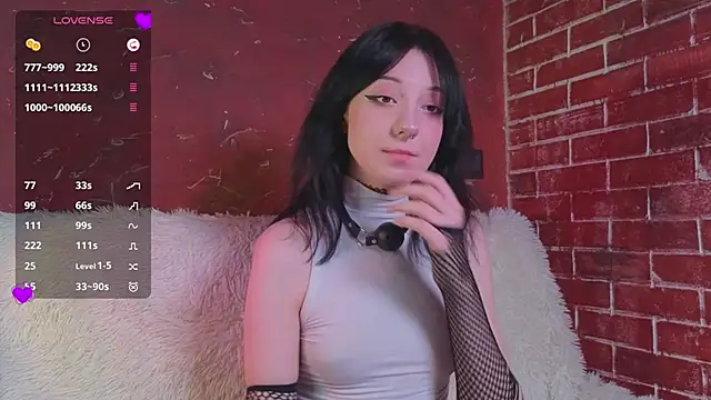 Snapshot of LisaBunnyy chatting on May 2, 10:37 pm LisaBunnyy online show from May 2, 10:37 pm