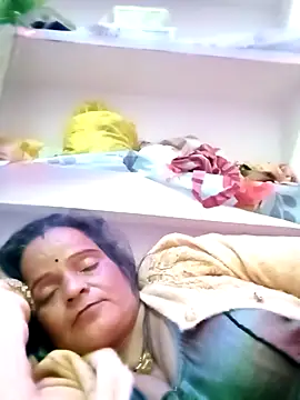 kiiuu sexe online show from February 19, 9:33 pm