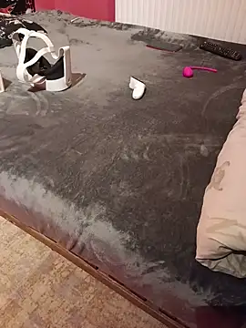 Snapshot of Masztisfiu2 chatting on March 14, 11:21 pm Masztisfiu2 online show from March 14, 11:21 pm