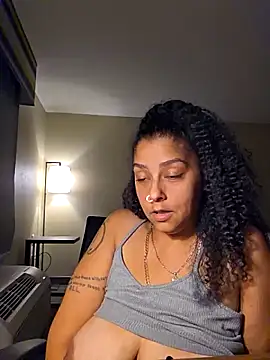 Snapshot of tastesosweet chatting on April 25, 7:00 am tastesosweet online show from April 25, 7:00 am