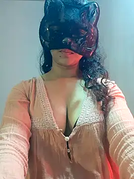 Snapshot of cutehotwife chatting on August 3, 9:04 am cutehotwife online show from August 3, 9:04 am