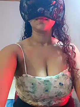 Snapshot of cutehotwife chatting on August 3, 10:35 pm cutehotwife online show from August 3, 10:35 pm