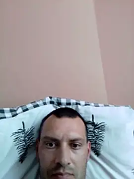 Snapshot of pacakiraly21 chatting on June 2, 2:41 pm pacakiraly21 online show from June 2, 2:41 pm