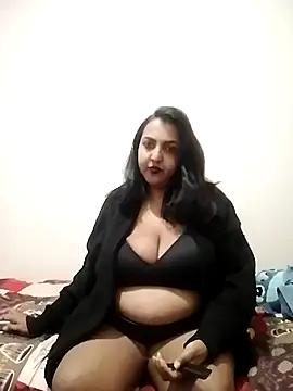 IndianBearxx online show from May 7, 5:07 pm