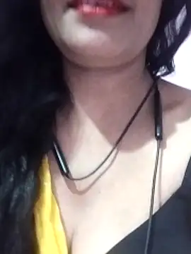 Snapshot of Zaara101 chatting on June 12, 6:18 pm Zaara101 online show from June 12, 6:18 pm