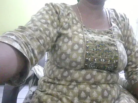 Snapshot of mohini_bhabhi chatting on June 18, 11:58 am mohini bhabhi online show from June 18, 11:58 am