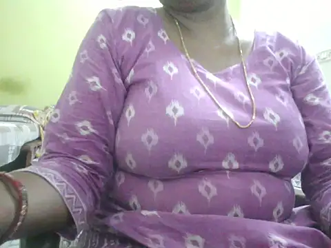 Snapshot of mohini_bhabhi chatting on July 1, 2:07 pm mohini bhabhi online show from July 1, 2:07 pm