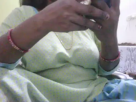 Snapshot of mohini_bhabhi chatting on July 16, 3:29 pm mohini bhabhi online show from July 16, 3:29 pm