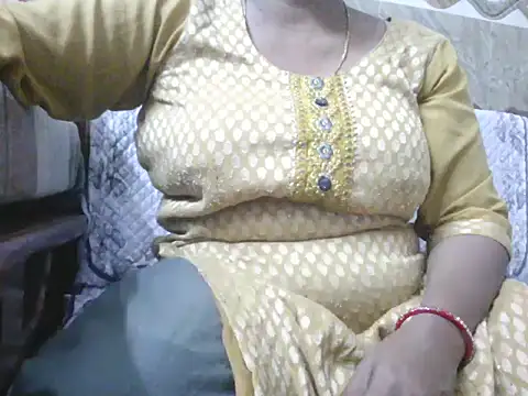 Snapshot of mohini_bhabhi chatting on July 23, 1:09 pm mohini bhabhi online show from July 23, 1:09 pm
