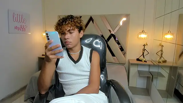 Anyelo Twink online show from March 10, 8:47 pm