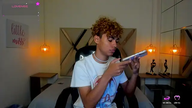 Anyelo Twink online show from July 26, 4:09 am