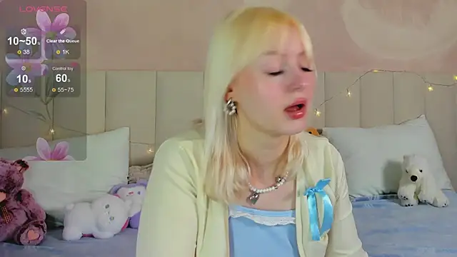 AdeleSilvy online show from July 26, 1:47 am
