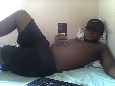 Snapshot of handsomeguy02 chatting on April 22, 11:23 am handsomeguy02 online show from April 22, 11:23 am