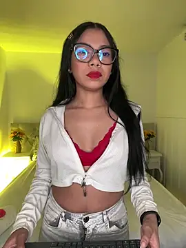 Little Lexyy online show from June 11, 5:16 am