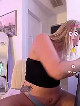 FoxyMillie online show from June 5, 12:39 am