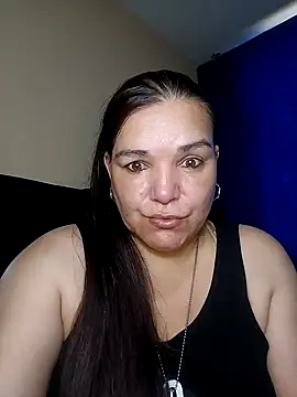 lee hot online show from February 8, 3:04 pm