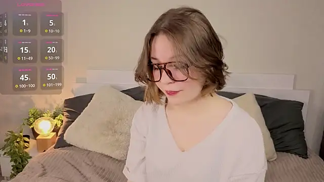Next2Marie online show from April 30, 4:52 am