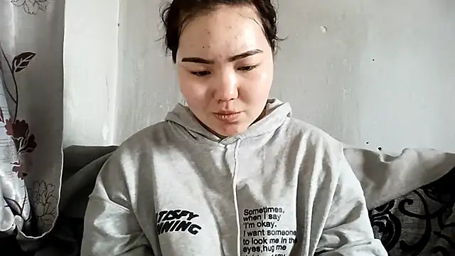 MollyAsian online show from February 4, 4:07 am