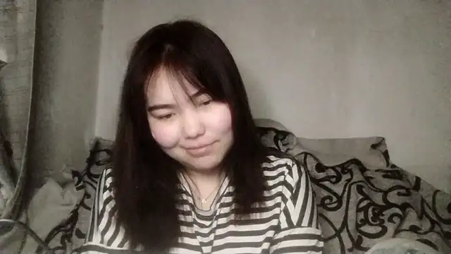 MollyAsian online show from March 15, 8:26 pm