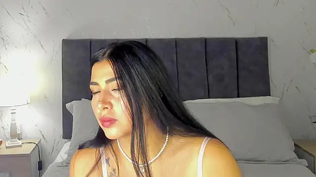 Antonella Coruso online show from February 17, 8:48 pm