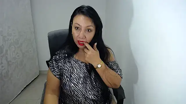 soyElena46 online show from August 4, 12:08 pm