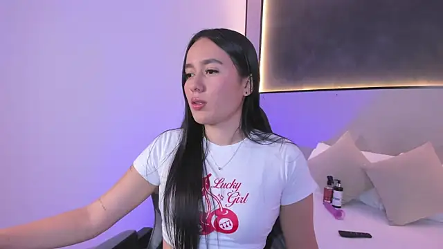 mia slora online show from June 11, 12:14 pm
