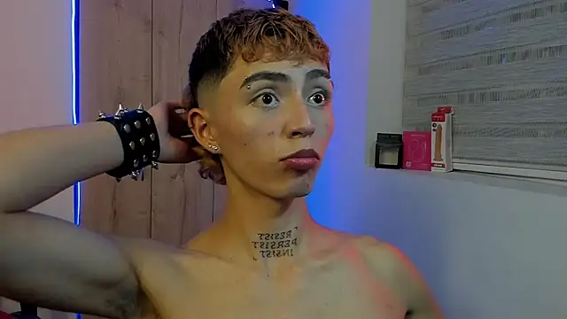 Maiky Cooper01 online show from January 14, 3:01 am