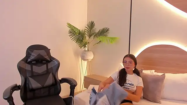 cataleya castle online show from February 20, 4:51 pm