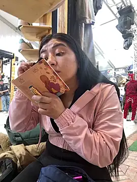 Snapshot of cristal-123 chatting on March 11, 4:02 pm cristal-123 online show from March 11, 4:02 pm