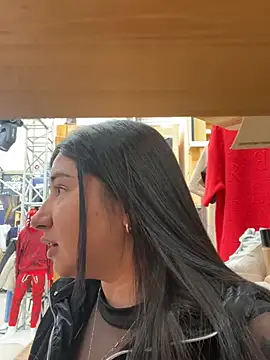 Snapshot of cristal-123 chatting on March 19, 6:12 pm cristal-123 online show from March 19, 6:12 pm