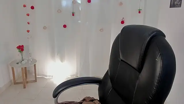 lanna  wilson online show from February 27, 12:49 pm