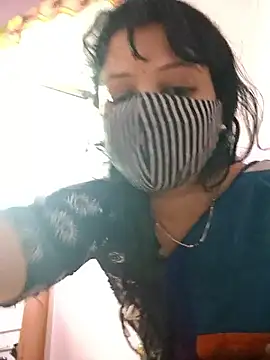 Priyaji7575 online show from January 14, 7:47 am