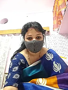 Priyaji7575 online show from February 25, 11:20 am