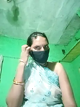 Snapshot of Ravina9696 chatting on July 30, 3:44 pm Ravina9696 online show from July 30, 3:44 pm