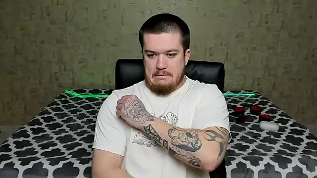 Well boy online show from April 4, 4:22 am