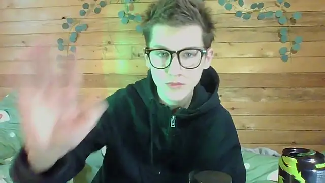 Snapshot of Sasha_bb21 chatting on January 16, 10:19 am Sasha bb21 online show from January 16, 10:19 am