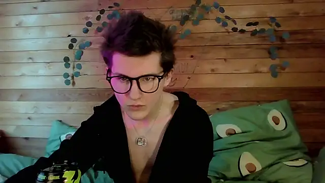 Snapshot of Sasha_bb21 chatting on February 5, 10:20 am Sasha bb21 online show from February 5, 10:20 am