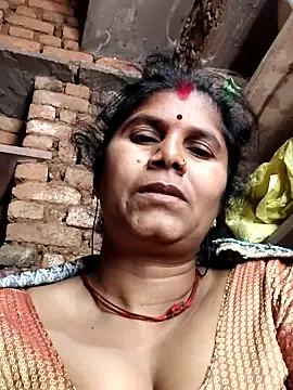 Snapshot of Hot_di97 chatting on February 23, 10:40 pm Hot di97 online show from February 23, 10:40 pm