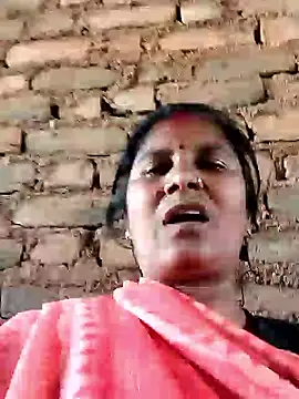 Snapshot of Hot_di97 chatting on March 6, 10:34 am Hot di97 online show from March 6, 10:34 am