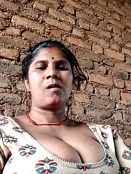 Snapshot of Hot_di97 chatting on March 17, 10:07 am Hot di97 online show from March 17, 10:07 am