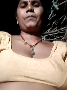 Hot di97 online show from May 25, 3:18 pm