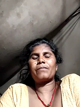 Hot di97 online show from August 3, 2:33 pm