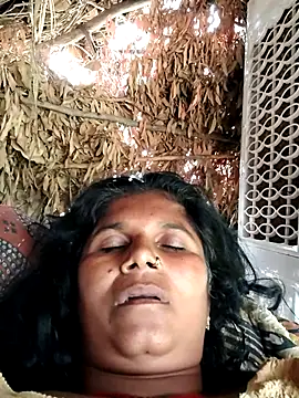 Hot di97 online show from August 4, 2:37 am