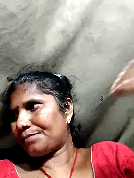 Hot di97 online show from August 4, 2:41 pm