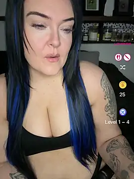 Miss CurvesXXX online show from April 26, 12:14 pm