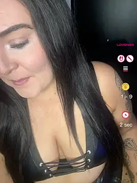 Miss CurvesXXX online show from June 6, 10:14 pm