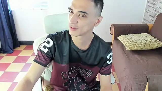 felipe colinss online show from April 27, 12:14 pm