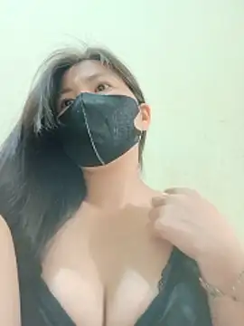 Snapshot of Lyly-68688 chatting on July 2, 2:22 am Lyly-68688 online show from July 2, 2:22 am