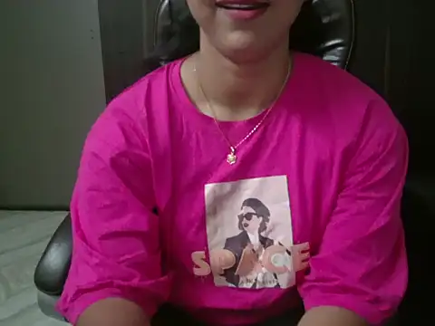 Snapshot of Adaa7 chatting on June 4, 4:57 pm Adaa7 online show from June 4, 4:57 pm